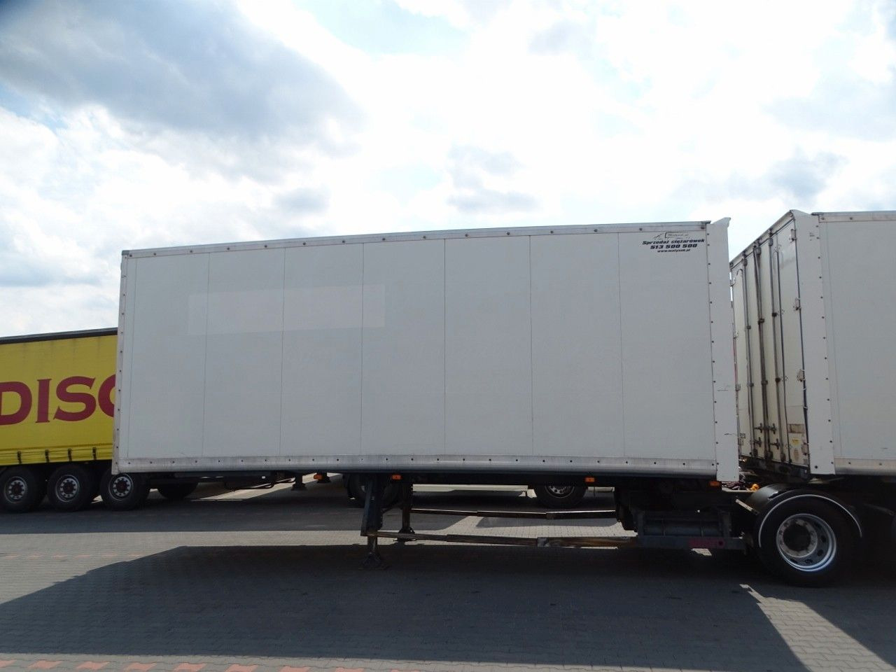 Samro JUMBO VEHICULAR BOX- 7,3 M + 7,3 M/KOFFER TANDEM - Gesloten oplegger: afbeelding 3 Samro JUMBO VEHICULAR BOX- 7,3 M + 7,3 M/KOFFER TANDEM - Gesloten oplegger: afbeelding 3