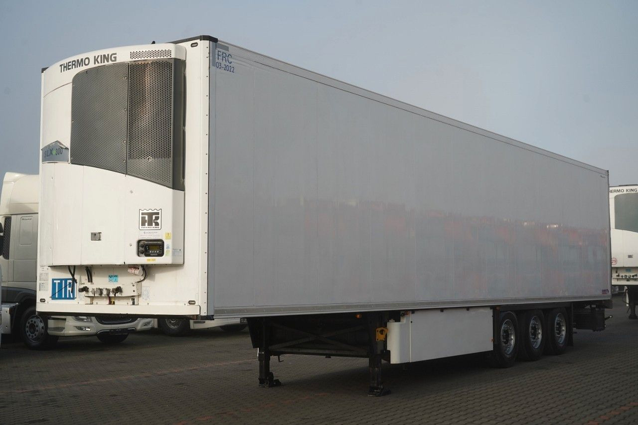 Schmitz Cargobull / CHŁODNIA / THERMO KING SLX 300 / HAKÓWKA / OŚ - Koelwagen oplegger: afbeelding 1 Schmitz Cargobull / CHŁODNIA / THERMO KING SLX 300 / HAKÓWKA / OŚ - Koelwagen oplegger: afbeelding 1