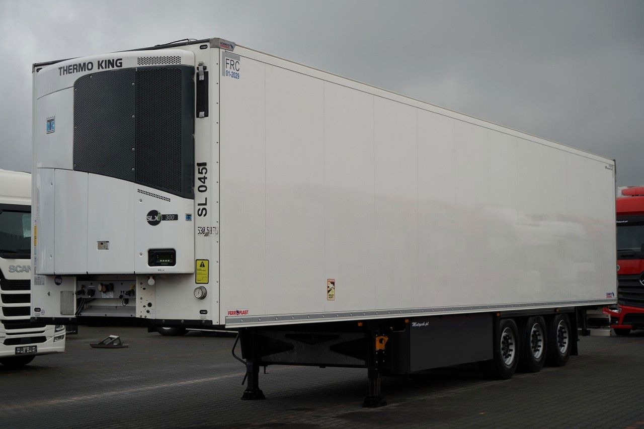 Schmitz Cargobull REFRIGERATED / NEW THERMO KING UNIT / SLX 300 / - Koelwagen oplegger: afbeelding 1 Schmitz Cargobull REFRIGERATED / NEW THERMO KING UNIT / SLX 300 / - Koelwagen oplegger: afbeelding 1