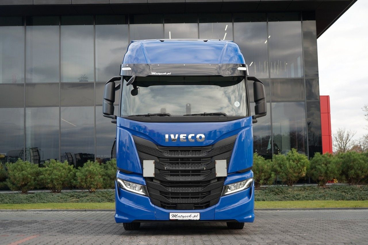 Iveco S-WAY / 460 / RETARDER / LNG / - Trekker: afbeelding 3 Iveco S-WAY / 460 / RETARDER / LNG / - Trekker: afbeelding 3