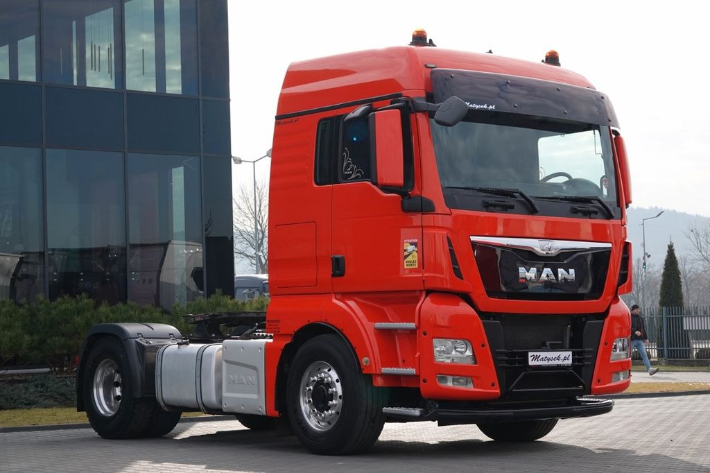 MAN TGX 18.440 / 4x4 / HYDRAULIKA / HYDRODRIVE / EUR MAN TGX 18.440 / 4x4 / HYDRAULIKA / HYDRODRIVE / EUR - Trekker: afbeelding 1 MAN TGX 18.440 / 4x4 / HYDRAULIKA / HYDRODRIVE / EUR MAN TGX 18.440 / 4x4 / HYDRAULIKA / HYDRODRIVE / EUR - Trekker: afbeelding 1