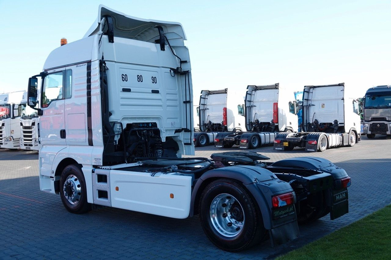 MAN TGX 18.480 / 4x4 / HYDRAULIKA / HYDRODRIVE / EUR MAN TGX 18.480 / 4x4 / HYDRAULIKA / HYDRODRIVE / EUR - Trekker: afbeelding 4 MAN TGX 18.480 / 4x4 / HYDRAULIKA / HYDRODRIVE / EUR MAN TGX 18.480 / 4x4 / HYDRAULIKA / HYDRODRIVE / EUR - Trekker: afbeelding 4
