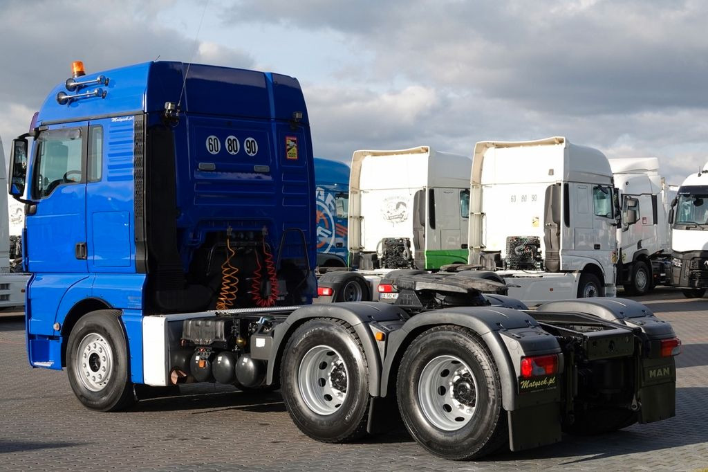 MAN TGX 33.540 / 6x4 / RETARDER / DMC: 90 TON / 3 os MAN TGX 33.540 / 6x4 / RETARDER / DMC: 90 TON / 3 os - Trekker: afbeelding 4 MAN TGX 33.540 / 6x4 / RETARDER / DMC: 90 TON / 3 os MAN TGX 33.540 / 6x4 / RETARDER / DMC: 90 TON / 3 os - Trekker: afbeelding 4