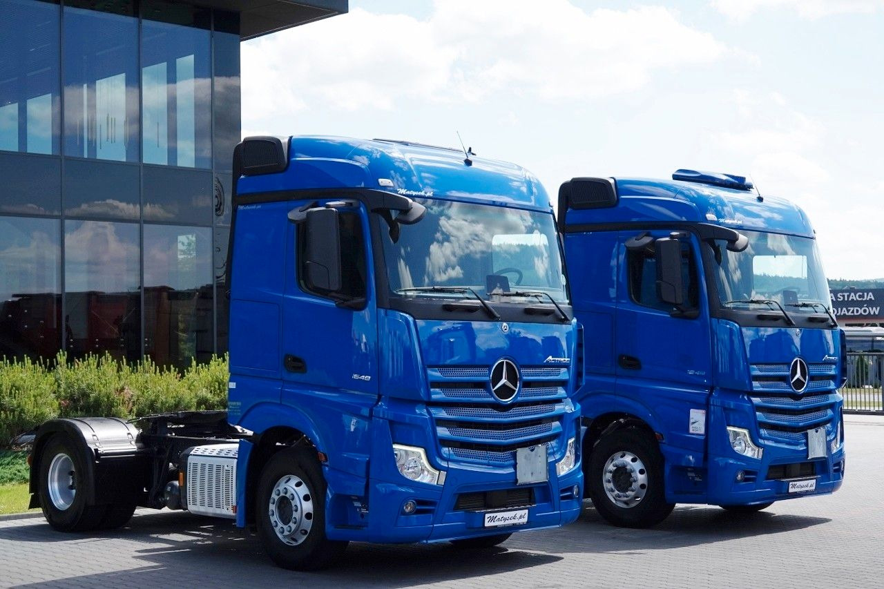 Mercedes-Benz ACTROS 1848 / MP5 / HYDRAULIKA / PEŁNY ADR / ALU - Trekker: afbeelding 2 Mercedes-Benz ACTROS 1848 / MP5 / HYDRAULIKA / PEŁNY ADR / ALU - Trekker: afbeelding 2