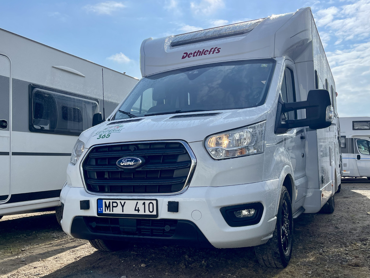 Dethleffs Just Go T7055 EBL - Half integraal camper: afbeelding 1 Dethleffs Just Go T7055 EBL - Half integraal camper: afbeelding 1