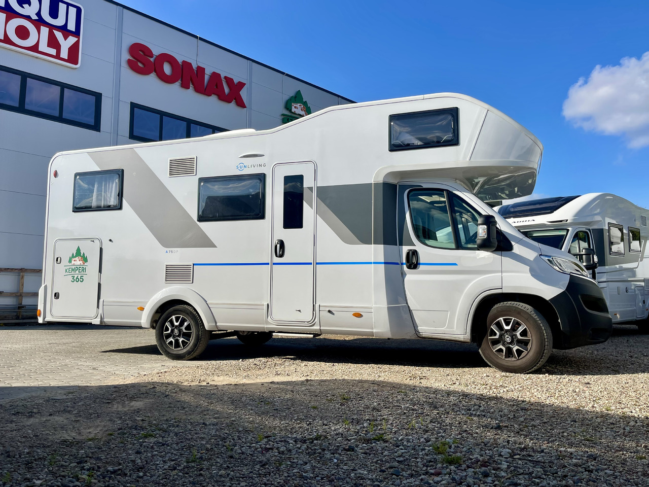 SUN LIVING A 75DP - Alkoof camper: afbeelding 2 SUN LIVING A 75DP - Alkoof camper: afbeelding 2