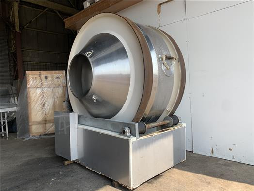 NNP 1500Kg tumbler - Voedselverwerkende machine: afbeelding 2 NNP 1500Kg tumbler - Voedselverwerkende machine: afbeelding 2