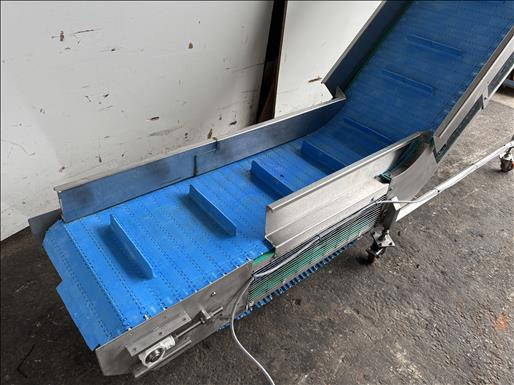 NNP Flighted elevator conveyor - Transportband: afbeelding 3 NNP Flighted elevator conveyor - Transportband: afbeelding 3