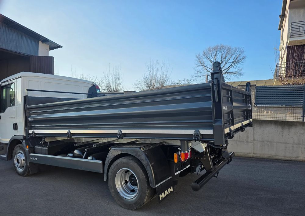 MAN TGL 12.250 /12.220 / ATEGO/ WYWROTKA / 2016 / NOWA ZABUDOWA - Kipper vrachtwagen: afbeelding 2 MAN TGL 12.250 /12.220 / ATEGO/ WYWROTKA / 2016 / NOWA ZABUDOWA - Kipper vrachtwagen: afbeelding 2