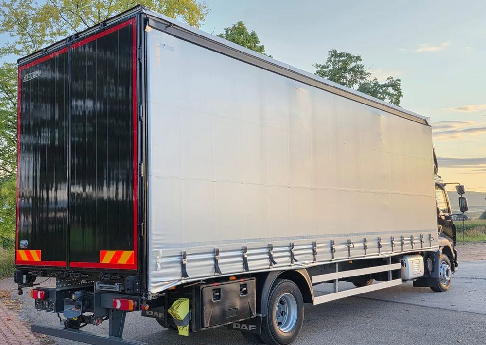 DAF LF 290 / WINDA / 16TON DMC / FIRANKA / SYPIALKA / AUTOMAT / JEDEN WŁAŚCICIE / EURO 6 / 2019 / SPROWADZONY / 20PALET / NISKI PRZEBIEG / DUŻA ŁADOWNOŚĆ / JAK NOWY - Schuifzeilen vrachtwagen: afbeelding 5 DAF LF 290 / WINDA / 16TON DMC / FIRANKA / SYPIALKA / AUTOMAT / JEDEN WŁAŚCICIE / EURO 6 / 2019 / SPROWADZONY / 20PALET / NISKI PRZEBIEG / DUŻA ŁADOWNOŚĆ / JAK NOWY - Schuifzeilen vrachtwagen: afbeelding 5