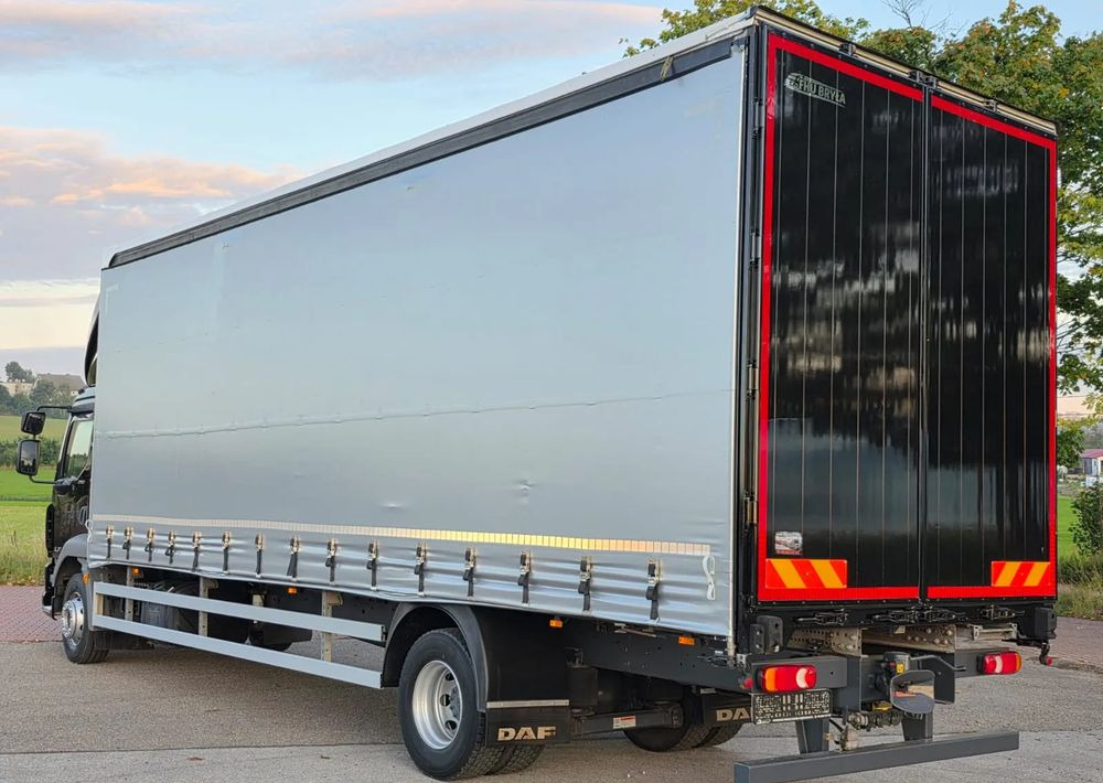 DAF LF 290 / WINDA / 16TON DMC / FIRANKA / SYPIALKA / AUTOMAT / JEDEN WŁAŚCICIE / EURO 6 / 2019 / SPROWADZONY / 20PALET / NISKI PRZEBIEG / DUŻA ŁADOWNOŚĆ / JAK NOWY - Schuifzeilen vrachtwagen: afbeelding 4 DAF LF 290 / WINDA / 16TON DMC / FIRANKA / SYPIALKA / AUTOMAT / JEDEN WŁAŚCICIE / EURO 6 / 2019 / SPROWADZONY / 20PALET / NISKI PRZEBIEG / DUŻA ŁADOWNOŚĆ / JAK NOWY - Schuifzeilen vrachtwagen: afbeelding 4