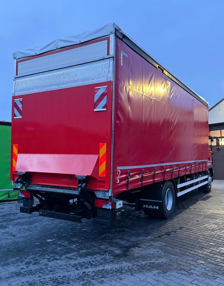 MAN TGM 15.250 / FIRANKA / 2018R / KLIMA POSTOJOWA /SPROWADZONY / 20 PALET / E6 / WINDA / - Schuifzeilen vrachtwagen: afbeelding 5 MAN TGM 15.250 / FIRANKA / 2018R / KLIMA POSTOJOWA /SPROWADZONY / 20 PALET / E6 / WINDA / - Schuifzeilen vrachtwagen: afbeelding 5