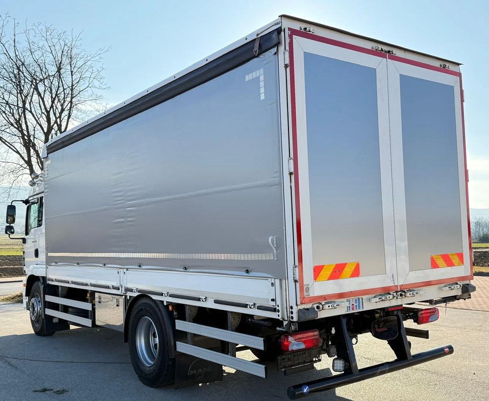 MAN TGM 15.290/E6/FIRANKA/BURTO-FIRANKA/SZKOŁA JAZDY/MAŁY ROZSTAW OSI/16PALET/WINDA/NISKI PRZEBIEG/2019/SERWISOWANY - Schuifzeilen vrachtwagen: afbeelding 4 MAN TGM 15.290/E6/FIRANKA/BURTO-FIRANKA/SZKOŁA JAZDY/MAŁY ROZSTAW OSI/16PALET/WINDA/NISKI PRZEBIEG/2019/SERWISOWANY - Schuifzeilen vrachtwagen: afbeelding 4