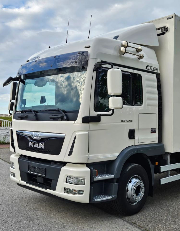 MAN TGM 15.290/IZOTERMA/WINDA/CHŁODNIA/KONTENER/17PALET/E6/OGRZEWANA IZOTERMA/SPROWADZONY/AUTOMAT/SYPIALKA/PIERWSZY WŁAŚCICIEL - Koelwagen vrachtwagen: afbeelding 3 MAN TGM 15.290/IZOTERMA/WINDA/CHŁODNIA/KONTENER/17PALET/E6/OGRZEWANA IZOTERMA/SPROWADZONY/AUTOMAT/SYPIALKA/PIERWSZY WŁAŚCICIEL - Koelwagen vrachtwagen: afbeelding 3