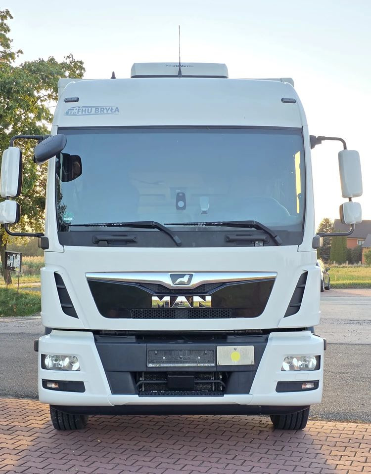 MAN TGM 15.290 / TGL / KONTENER / IZOTERMA / WINDA / KLIMA POSTOJOWA / 2019R / EURO 6 / PEŁEN SERWIS / 8200KG ŁADOWNOŚĆ / SPROWADZONY / ZADBANY / JAK NOWY / KSIĄŻKA SERWISOWA / E6 / 18 PALET - Bakwagen: afbeelding 5 MAN TGM 15.290 / TGL / KONTENER / IZOTERMA / WINDA / KLIMA POSTOJOWA / 2019R / EURO 6 / PEŁEN SERWIS / 8200KG ŁADOWNOŚĆ / SPROWADZONY / ZADBANY / JAK NOWY / KSIĄŻKA SERWISOWA / E6 / 18 PALET - Bakwagen: afbeelding 5