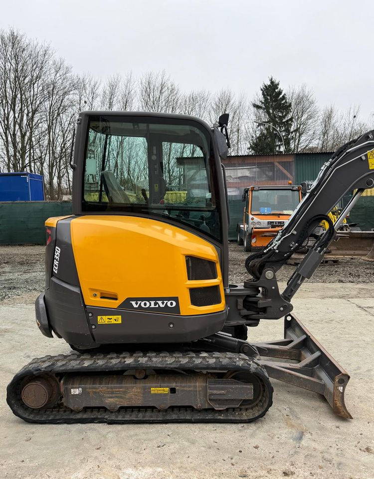 Volvo ECR 35 D / SPROWADZONA / TYLKO 1450 GODZIN / JAK NOWA / GOTOWA DO PRACY - Rupsgraafmachine: afbeelding 4 Volvo ECR 35 D / SPROWADZONA / TYLKO 1450 GODZIN / JAK NOWA / GOTOWA DO PRACY - Rupsgraafmachine: afbeelding 4