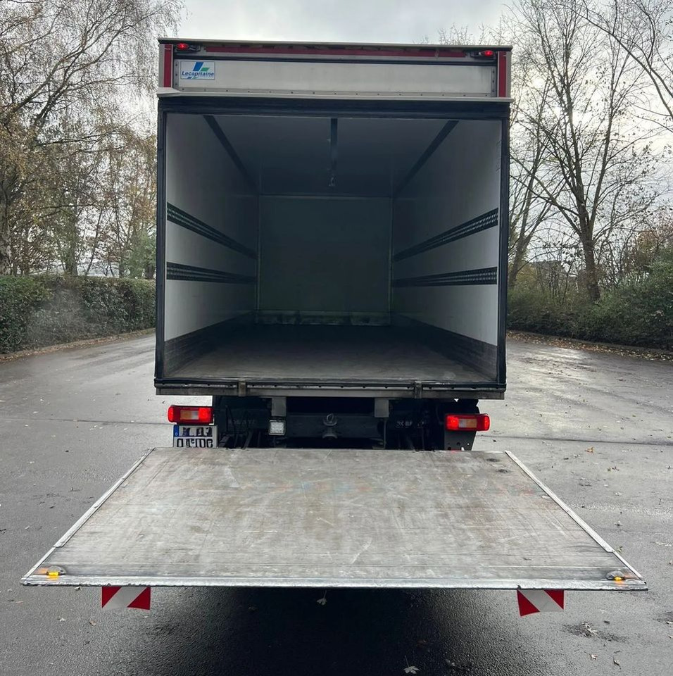 Koelwagen vrachtwagen Volvo FM 340 / IZOTERMA / WINDA / SPROWADZONY / 18 PALET / 10.2017 / E6 / STAN BARDZO DOBRY: afbeelding 7 Koelwagen vrachtwagen Volvo FM 340 / IZOTERMA / WINDA / SPROWADZONY / 18 PALET / 10.2017 / E6 / STAN BARDZO DOBRY: afbeelding 7