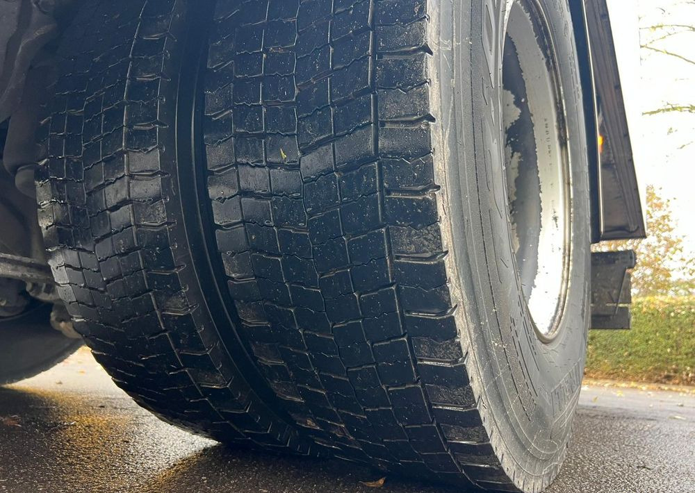 Koelwagen vrachtwagen Volvo FM 340 / IZOTERMA / WINDA / SPROWADZONY / 18 PALET / 10.2017 / E6 / STAN BARDZO DOBRY: afbeelding 13 Koelwagen vrachtwagen Volvo FM 340 / IZOTERMA / WINDA / SPROWADZONY / 18 PALET / 10.2017 / E6 / STAN BARDZO DOBRY: afbeelding 13