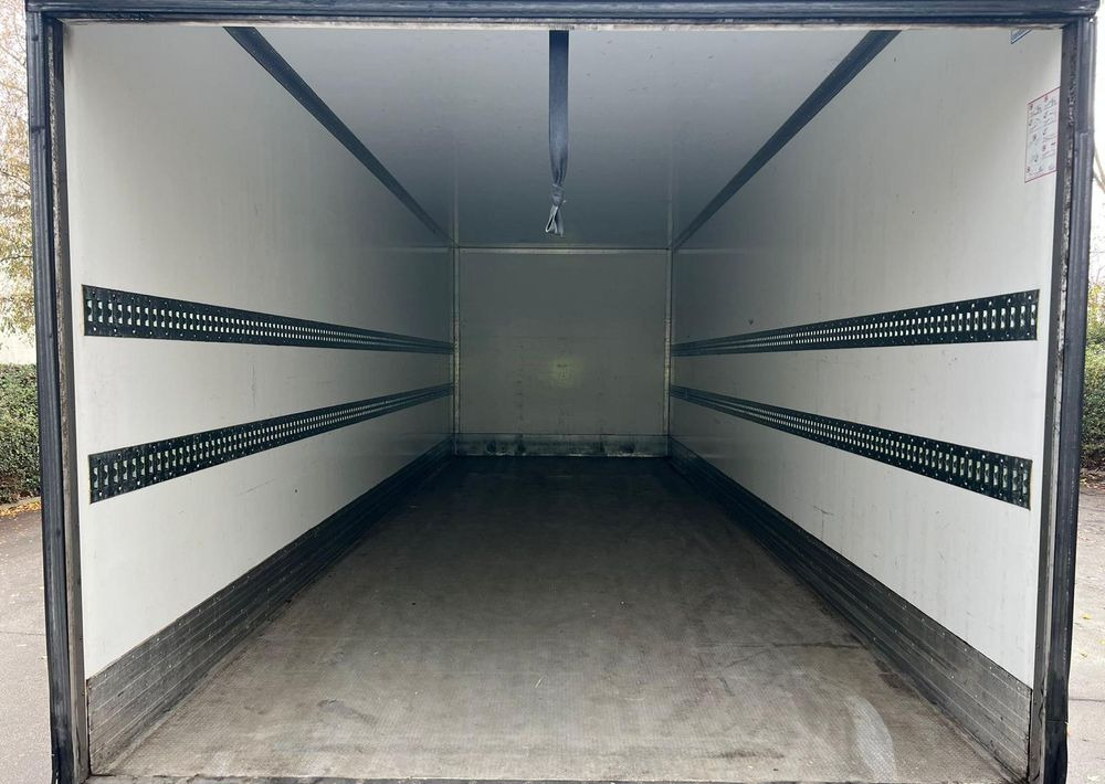 Koelwagen vrachtwagen Volvo FM 340 / IZOTERMA / WINDA / SPROWADZONY / 18 PALET / 10.2017 / E6 / STAN BARDZO DOBRY: afbeelding 17 Koelwagen vrachtwagen Volvo FM 340 / IZOTERMA / WINDA / SPROWADZONY / 18 PALET / 10.2017 / E6 / STAN BARDZO DOBRY: afbeelding 17