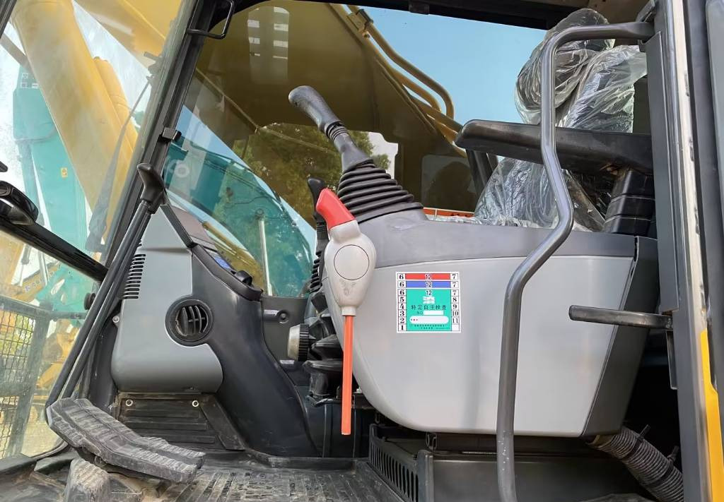 KOMATSU PC 450-8 - Rupsgraafmachine: afbeelding 5 KOMATSU PC 450-8 - Rupsgraafmachine: afbeelding 5