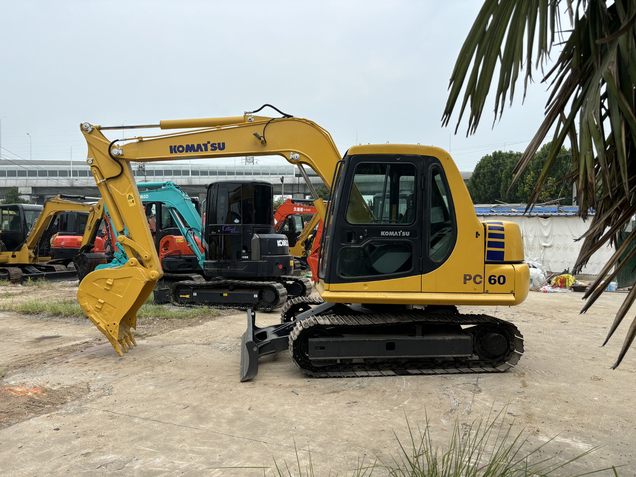 Komatsu PC 60-7 - Minigraafmachine: afbeelding 1 Komatsu PC 60-7 - Minigraafmachine: afbeelding 1