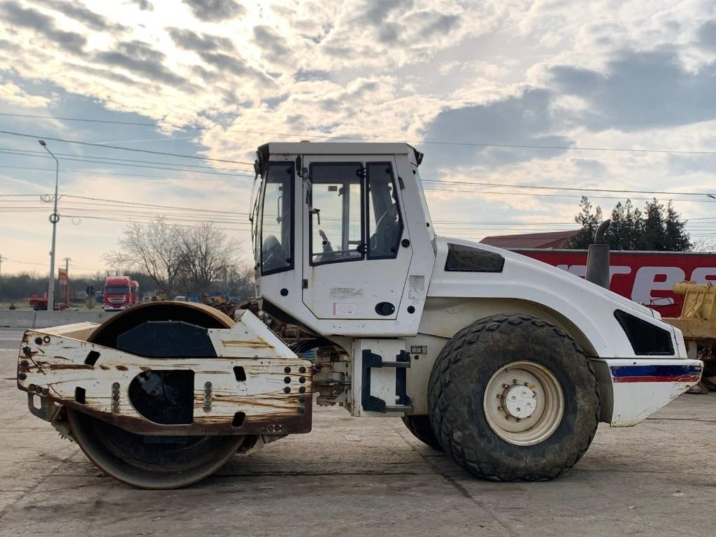 Bomag BW 213 D H-4 - Schapenpootwals/ Grondverdichter: afbeelding 5 Bomag BW 213 D H-4 - Schapenpootwals/ Grondverdichter: afbeelding 5