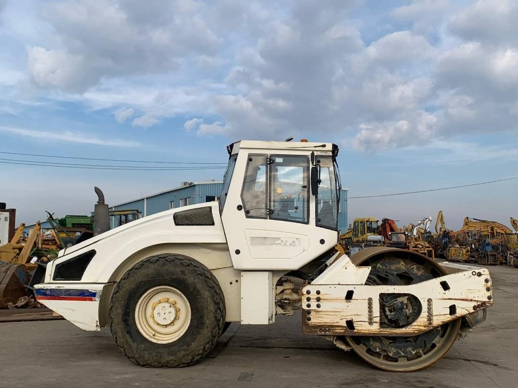 Bomag BW 213 D H-4 - Schapenpootwals/ Grondverdichter: afbeelding 2 Bomag BW 213 D H-4 - Schapenpootwals/ Grondverdichter: afbeelding 2