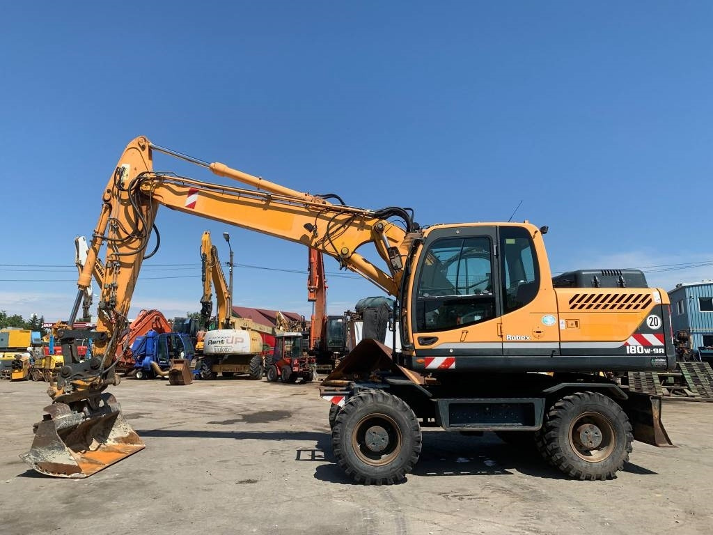 Hyundai Robex 180 W-9 A - Mobiele graafmachine: afbeelding 2 Hyundai Robex 180 W-9 A - Mobiele graafmachine: afbeelding 2