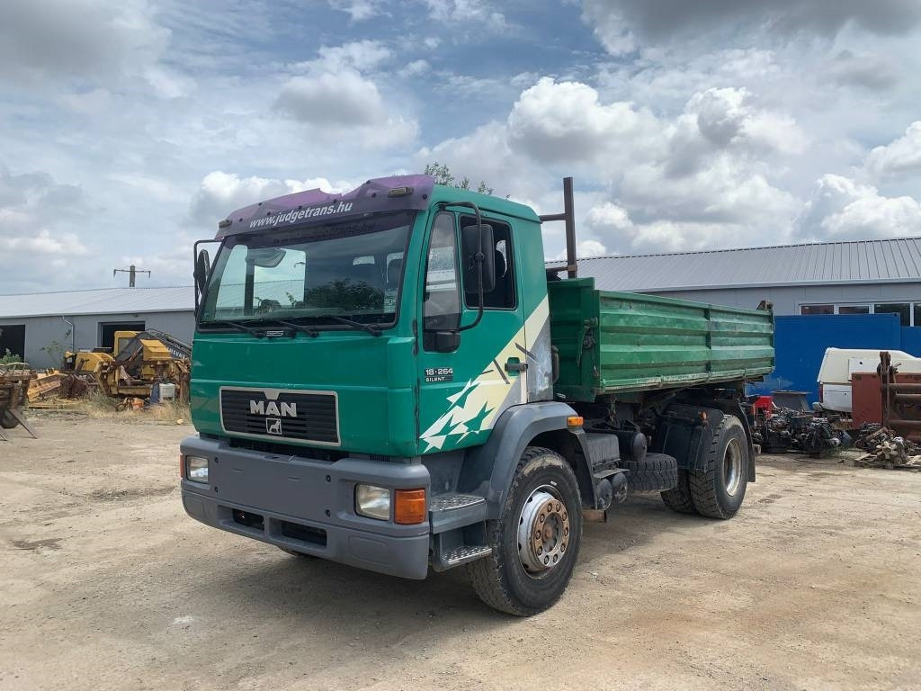 MAN 18.246 - Kipper vrachtwagen: afbeelding 2 MAN 18.246 - Kipper vrachtwagen: afbeelding 2
