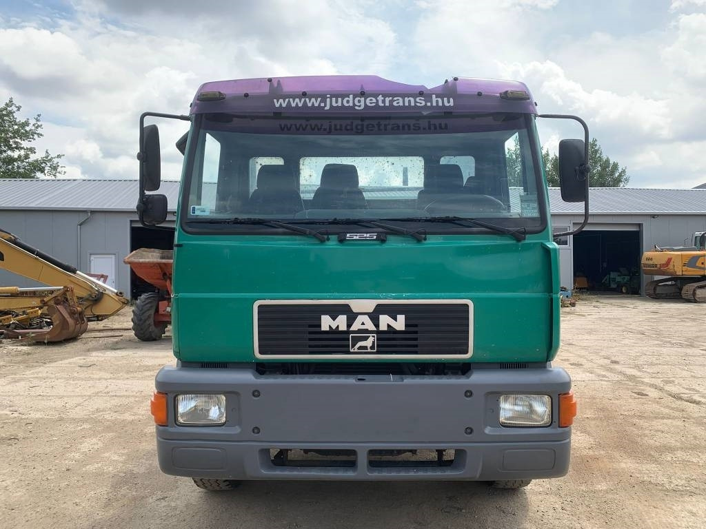 MAN 18.246 - Kipper vrachtwagen: afbeelding 5 MAN 18.246 - Kipper vrachtwagen: afbeelding 5