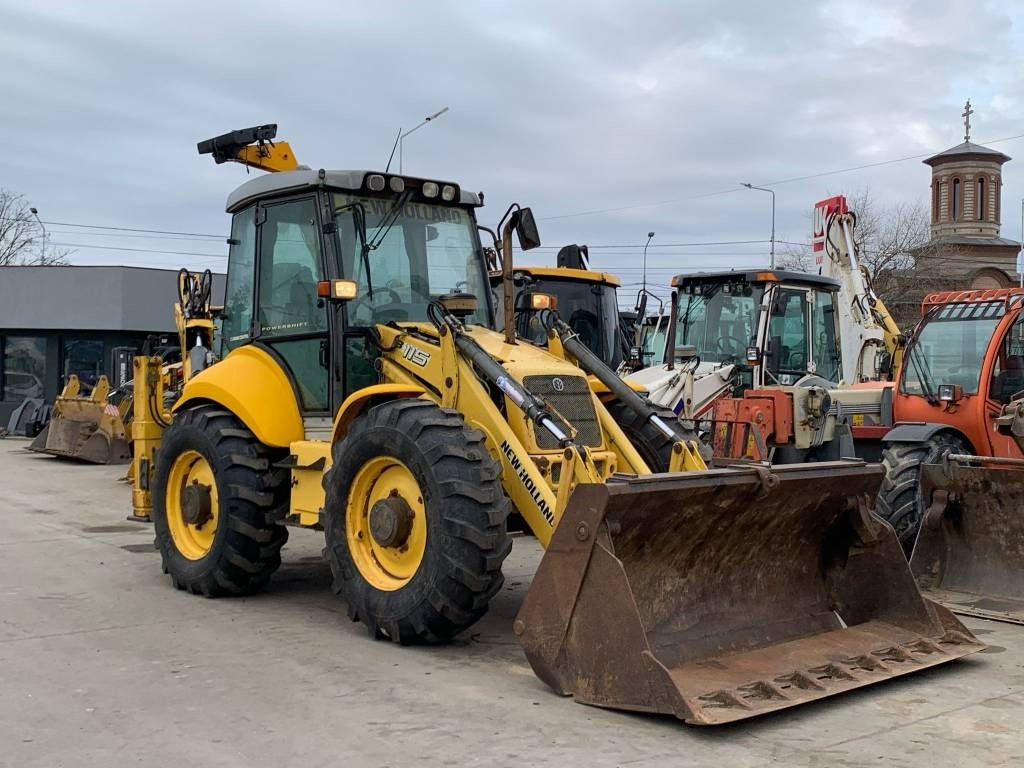 New Holland B 115 4PS - Graaflaadmachine: afbeelding 2 New Holland B 115 4PS - Graaflaadmachine: afbeelding 2