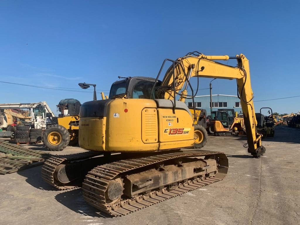 New Holland E 135 SR - Rupsgraafmachine: afbeelding 3 New Holland E 135 SR - Rupsgraafmachine: afbeelding 3