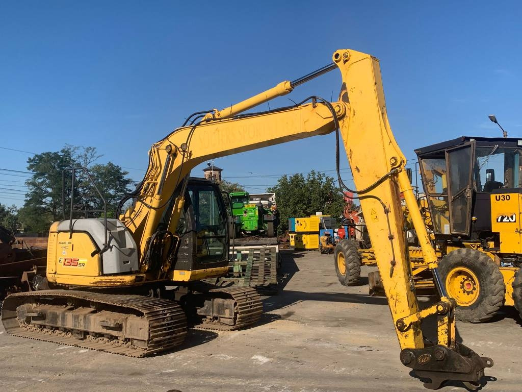 New Holland E 135 SR - Rupsgraafmachine: afbeelding 1 New Holland E 135 SR - Rupsgraafmachine: afbeelding 1