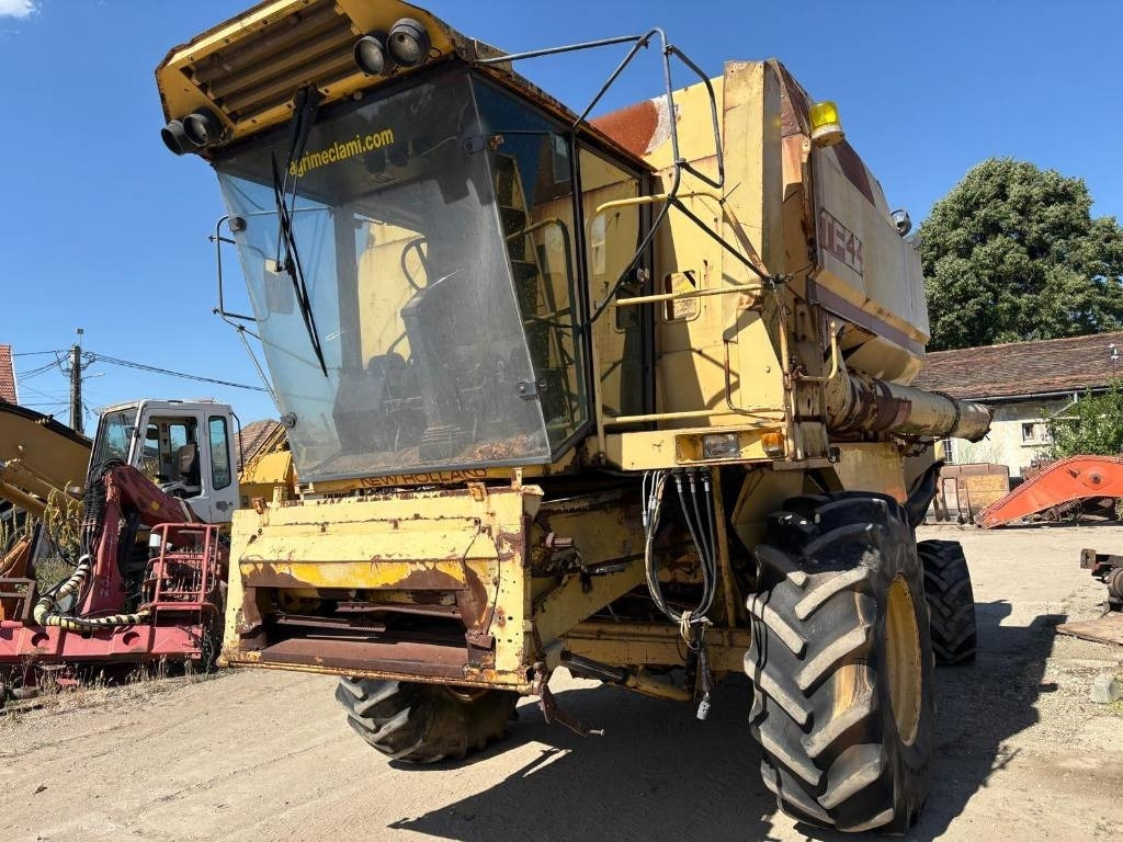 New Holland TF 44  - Maaidorser: afbeelding 1 New Holland TF 44  - Maaidorser: afbeelding 1