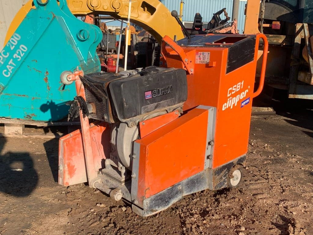 Norton Clipper CSB1 - Asfaltmachine: afbeelding 1 Norton Clipper CSB1 - Asfaltmachine: afbeelding 1