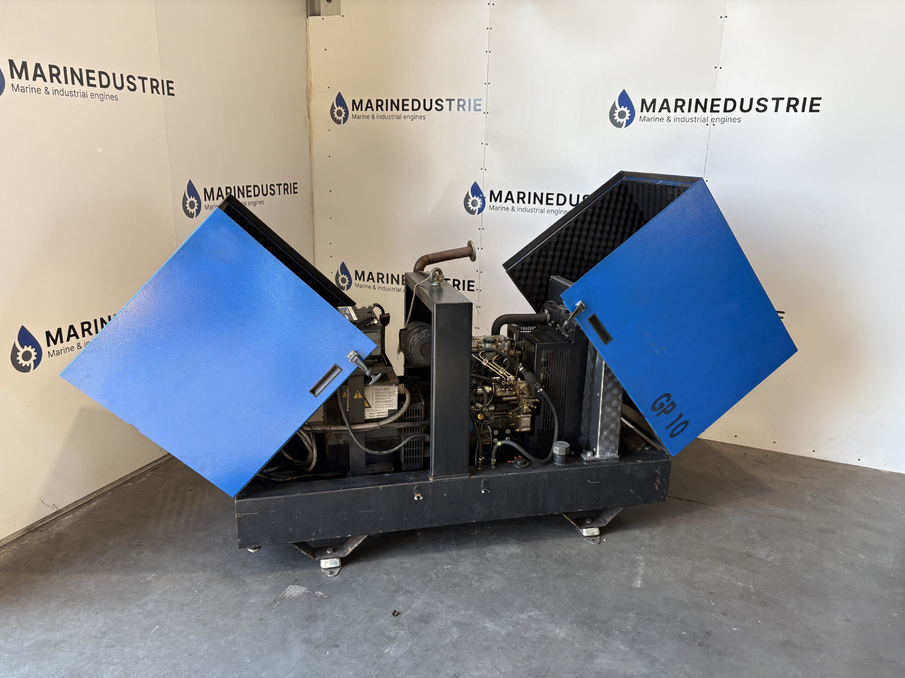 PERKINS 403C-11 11KVA Stamford - Industrie generator: afbeelding 4 PERKINS 403C-11 11KVA Stamford - Industrie generator: afbeelding 4
