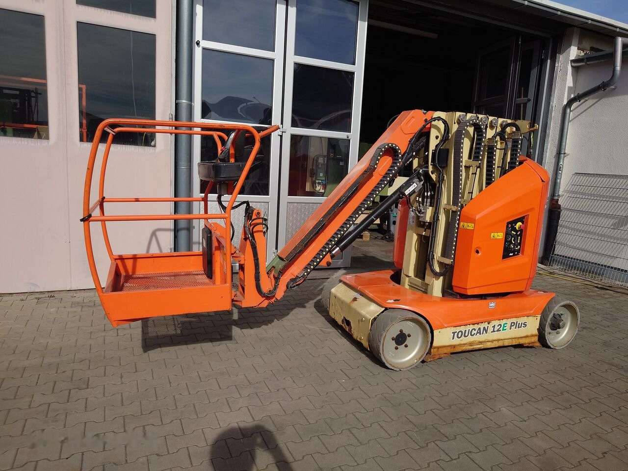JLG TOUCAN 12E PLUS - Verticale masthoogwerker: afbeelding 3 JLG TOUCAN 12E PLUS - Verticale masthoogwerker: afbeelding 3