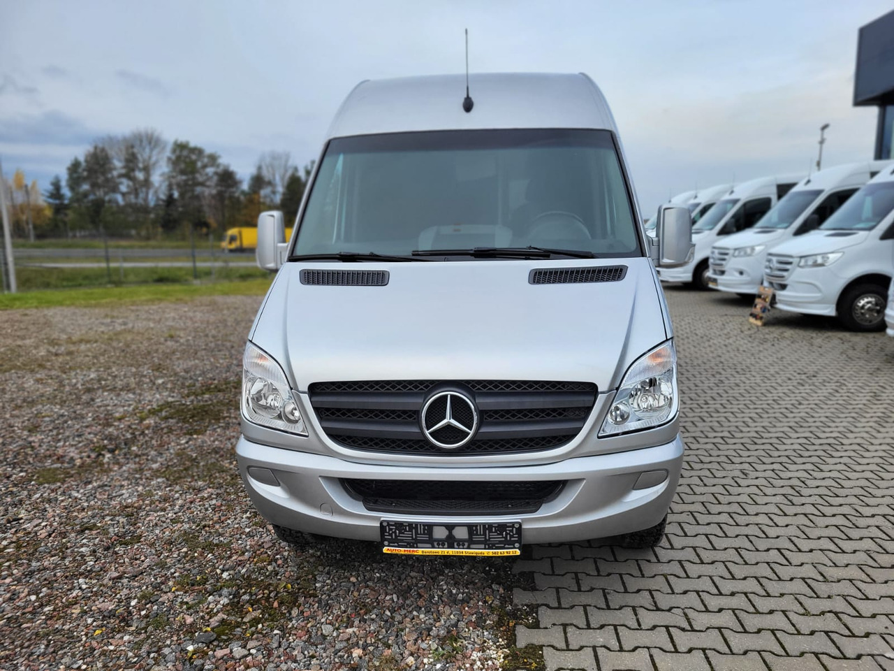 Mercedes-Benz Sprinter 519 CDI 24 places + 4 standing - Streekbus: afbeelding 3 Mercedes-Benz Sprinter 519 CDI 24 places + 4 standing - Streekbus: afbeelding 3