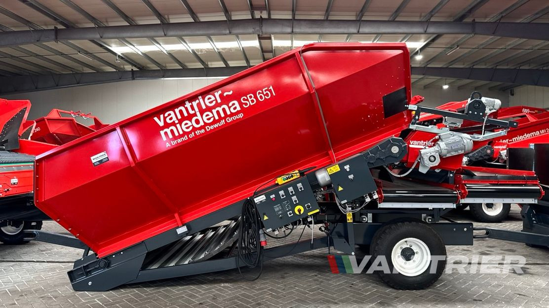 Miedema SB651 Receiving hopper - Opslag: afbeelding 1 Miedema SB651 Receiving hopper - Opslag: afbeelding 1