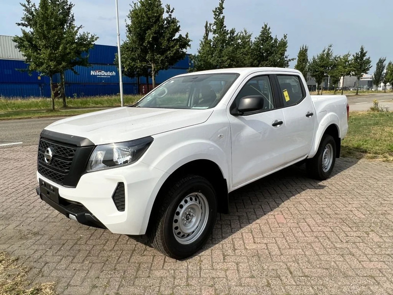 Nissan Navara 4x4 - 22 UNITS - 2.5 D Double Cab - XE - EURO 2 - NEW!! READY FOR WORK!!! - Pick-up, Bestelwagen met dubbele cabine: afbeelding 1 Nissan Navara 4x4 - 22 UNITS - 2.5 D Double Cab - XE - EURO 2 - NEW!! READY FOR WORK!!! - Pick-up, Bestelwagen met dubbele cabine: afbeelding 1