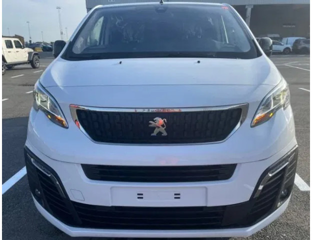 Peugeot Traveller VIP Business Lounge L3 FWD 2.0D A/T - 150hp - 8 seater - Minibus, Personenvervoer: afbeelding 3 Peugeot Traveller VIP Business Lounge L3 FWD 2.0D A/T - 150hp - 8 seater - Minibus, Personenvervoer: afbeelding 3