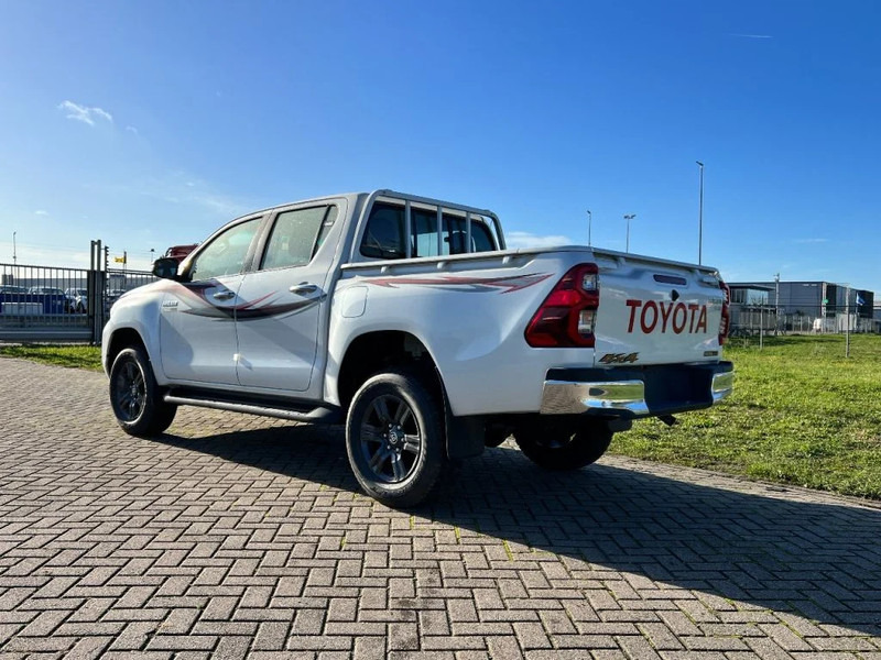 Toyota Hilux GLX SR5 4x4 - 2 UNITS IN STOCK - 2.4 D Double Cab - EURO 2 - NEW!! - Pick-up, Bestelwagen met dubbele cabine: afbeelding 3 Toyota Hilux GLX SR5 4x4 - 2 UNITS IN STOCK - 2.4 D Double Cab - EURO 2 - NEW!! - Pick-up, Bestelwagen met dubbele cabine: afbeelding 3
