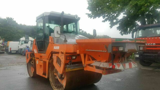 Hamm DV90 VO mit Streuer Klima Deutsche Maschine - Asfaltwals: afbeelding 2 Hamm DV90 VO mit Streuer Klima Deutsche Maschine - Asfaltwals: afbeelding 2