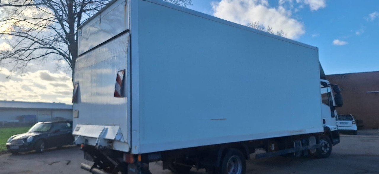 Iveco ML80E18 Koffer LBW - Bestelwagen gesloten laadbak: afbeelding 2 Iveco ML80E18 Koffer LBW - Bestelwagen gesloten laadbak: afbeelding 2