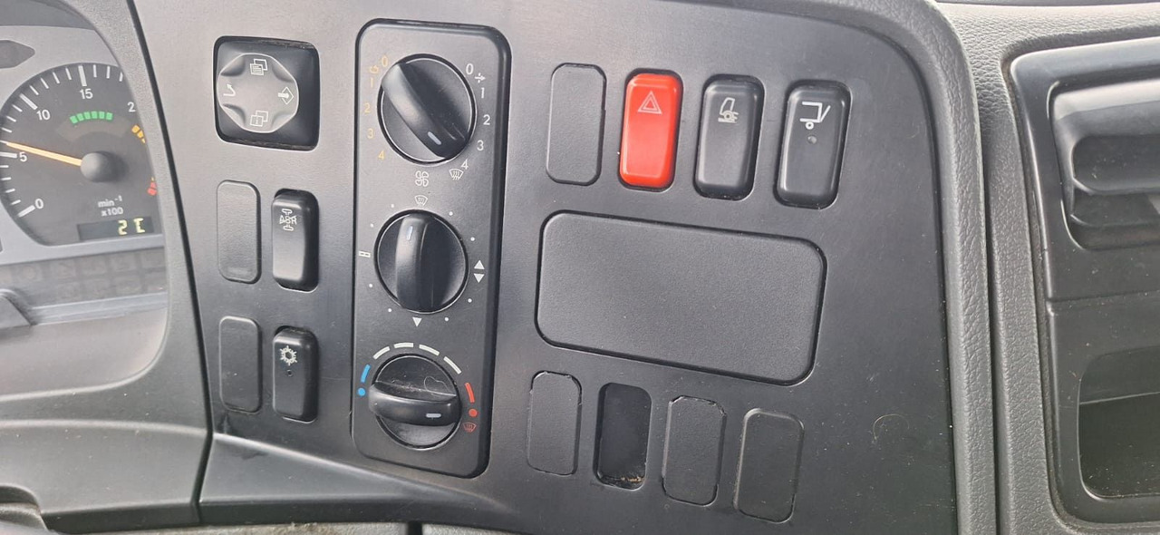 Mercedes-Benz 1222 Atego Koffer mit LBW Klima - Bakwagen: afbeelding 5 Mercedes-Benz 1222 Atego Koffer mit LBW Klima - Bakwagen: afbeelding 5
