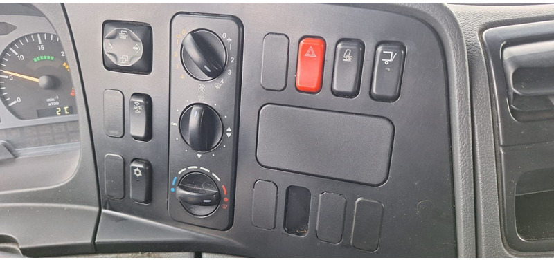 Mercedes-Benz 1222 Atego Koffer mit LBW Klima - Bakwagen: afbeelding 5 Mercedes-Benz 1222 Atego Koffer mit LBW Klima - Bakwagen: afbeelding 5