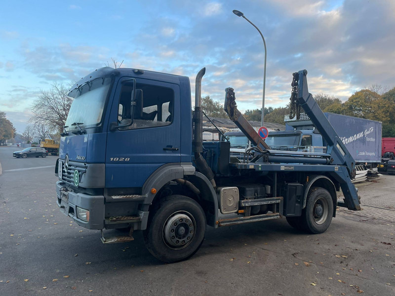 Mercedes-Benz 1828 Absetzkipper - Portaalarmsysteem vrachtwagen: afbeelding 2 Mercedes-Benz 1828 Absetzkipper - Portaalarmsysteem vrachtwagen: afbeelding 2