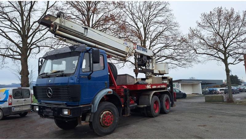 Mercedes-Benz 2629 AK Motorwagen mit Kran Dachdeckerkran6x6 - Kraanwagen: afbeelding 2 Mercedes-Benz 2629 AK Motorwagen mit Kran Dachdeckerkran6x6 - Kraanwagen: afbeelding 2