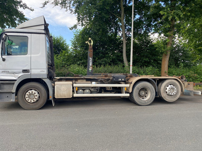 Mercedes-Benz 2641K 6x2 Abroller Klima - Haakarmsysteem vrachtwagen: afbeelding 2 Mercedes-Benz 2641K 6x2 Abroller Klima - Haakarmsysteem vrachtwagen: afbeelding 2