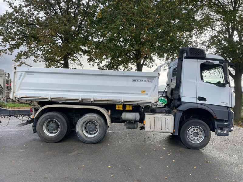 Mercedes-Benz 2648 3348 - Kipper vrachtwagen: afbeelding 3 Mercedes-Benz 2648 3348 - Kipper vrachtwagen: afbeelding 3